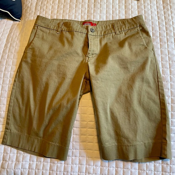 Dickies Pants - Dickies Women's Khaki Shorts Size 15‎ Casual Workwear Everyday Style